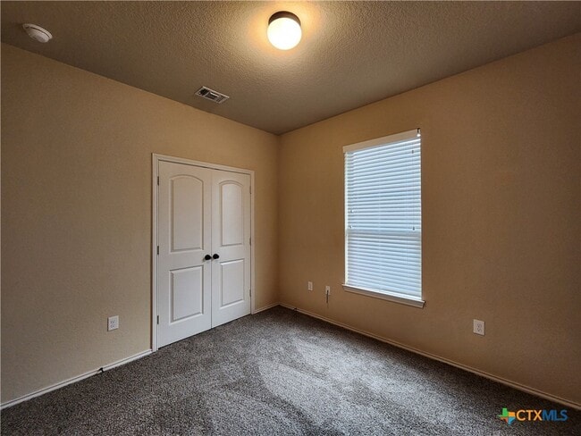 Building Photo - 712 Creekside Cir