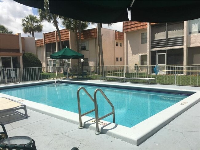 Building Photo - 7610 Stirling Rd