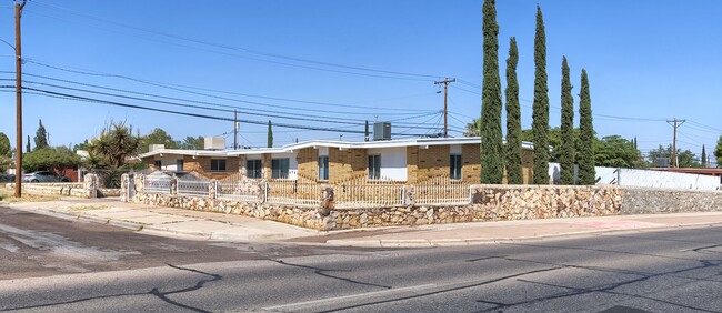 Building Photo - Northeast home with refrigerated air