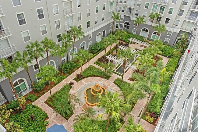 Building Photo - 700 S Harbour Island Blvd