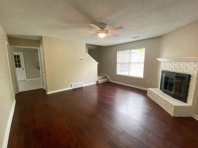 Building Photo - 3 bed, 2 bath in Millington