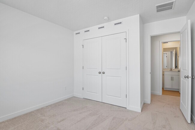 Building Photo - 2389 Wildwood Ln