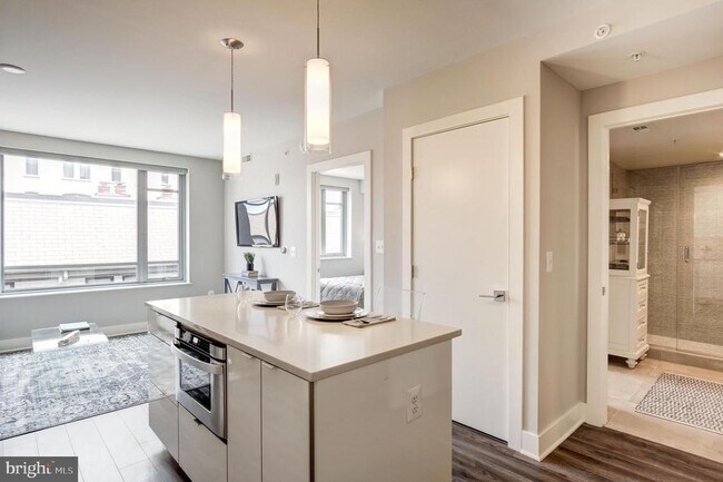 Building Photo - 1311 13th St NW