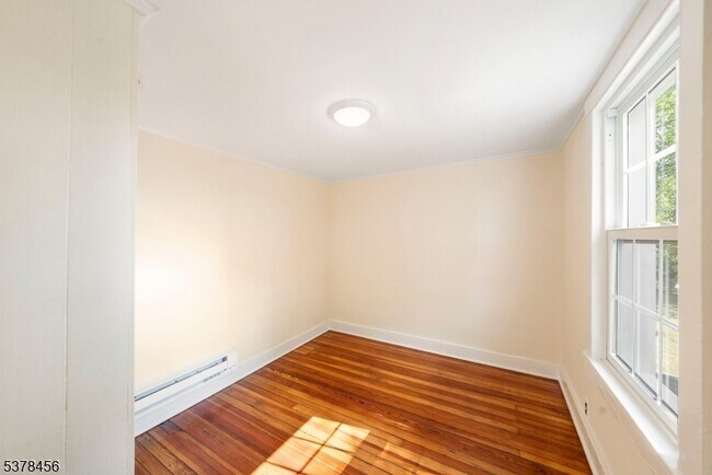 Building Photo - 289 Bennetts Ln