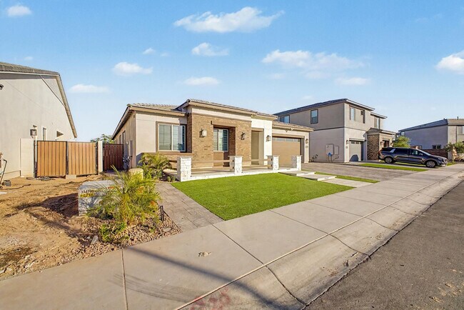 Building Photo - 1277 E Tonto Dr