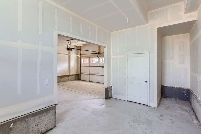 Building Photo - Harvest Ridge 3bd 2.5ba house FOR RENT! Almost brand new!