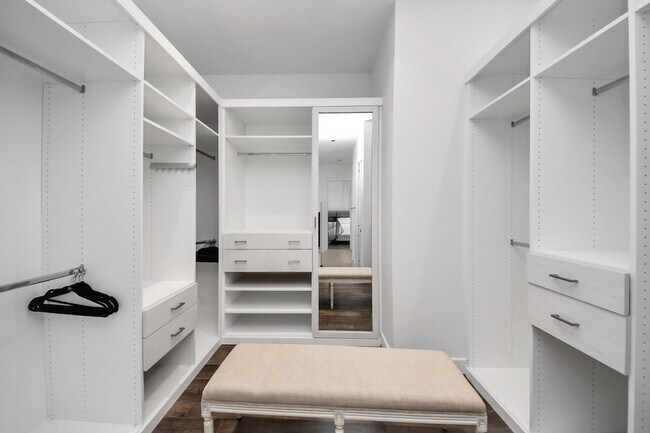 Building Photo - 4521 San Felipe St