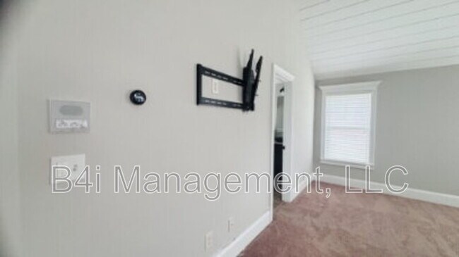 Building Photo - 3025 Bridgehaven Ct