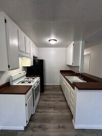 Building Photo - 5134 Glendora Ave