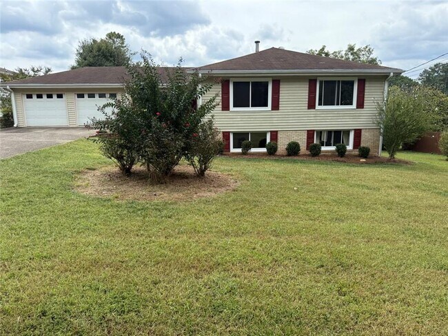 Primary Photo - 1106 Lincoln Dr