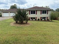 Building Photo - 1106 Lincoln Dr