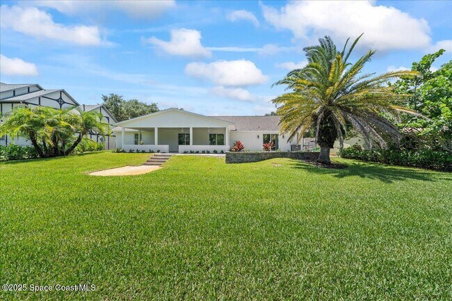 Building Photo - 2060 Newfound Harbor Dr