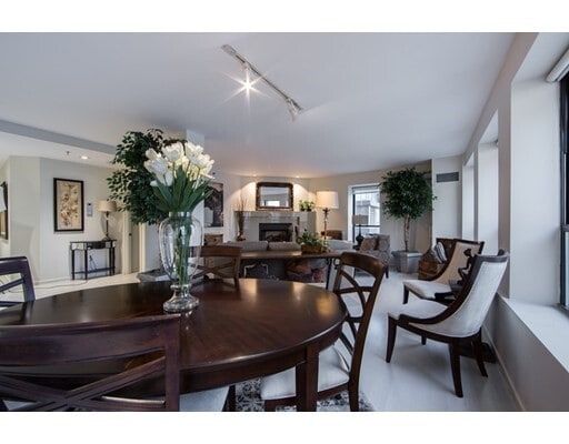 Building Photo - 755 Boylston St