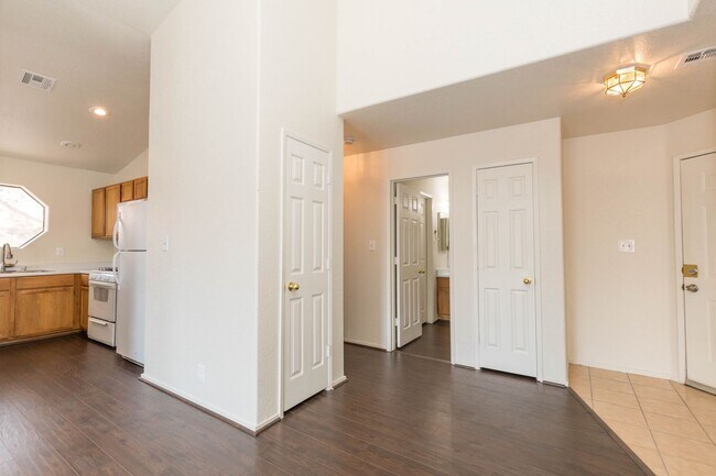 Building Photo - Now Available for Rent 2 Bedroom at Vizcaya