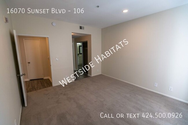 Building Photo - 16070 Sunset Blvd