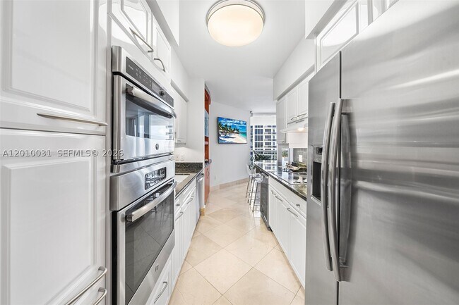 Building Photo - 4779 Collins Ave