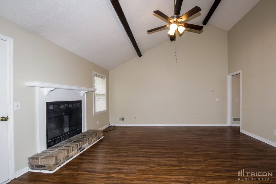 Building Photo - 136 Glenshannon Dr