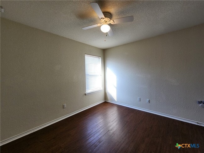 Building Photo - 3014 Green Mountain Dr