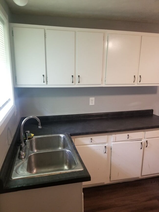 Building Photo - Coming Soon Two Bedroom One Bathroom Home Near E Raymond St & S Sherman Dr