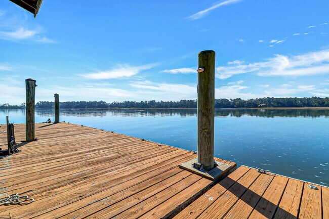 Building Photo - Private, Low Country Residence for Rent!