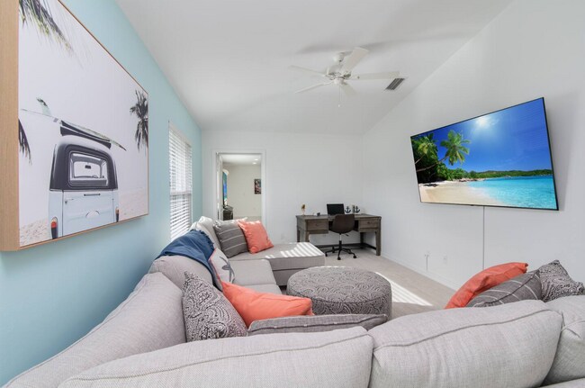 Building Photo - Seasonal Fully Furnished Home on Marco Island - AVAIL NOW