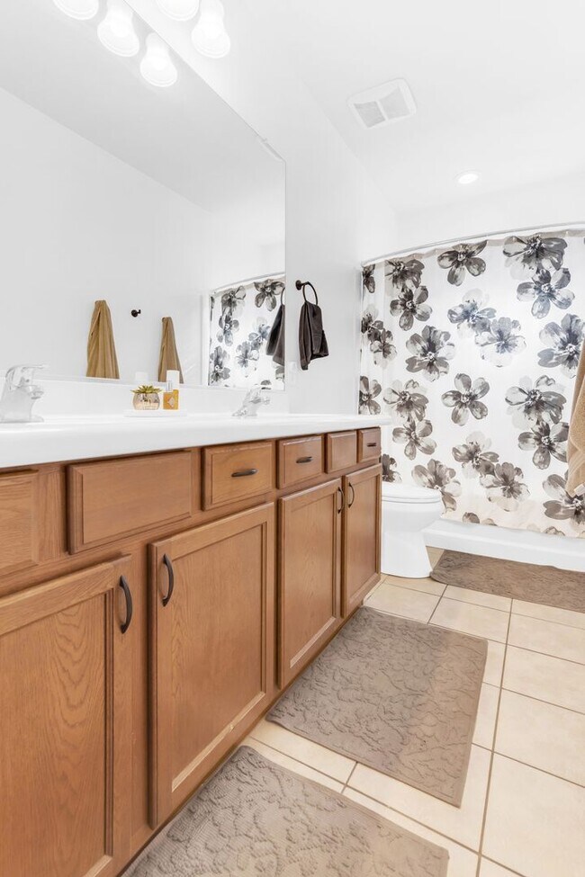 Building Photo - Stunning Single-Level Rental In The Highly Sought-After Anthem at Merrill Ranch!