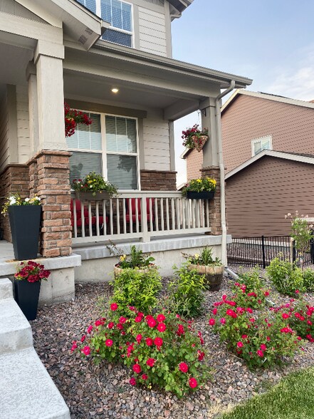 Building Photo - 27335 E Alder Dr