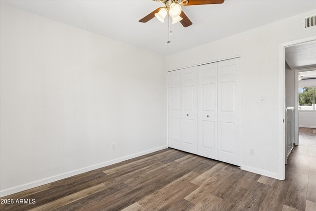 Building Photo - 8141 E Vista Dr