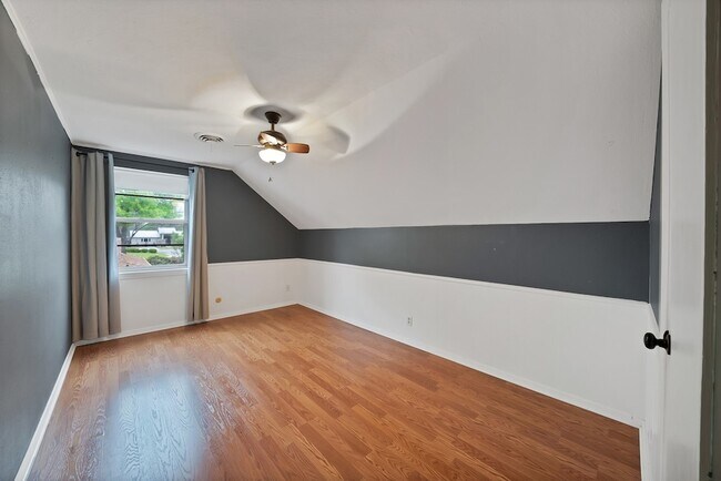 Building Photo - 526 Waggoner Dr