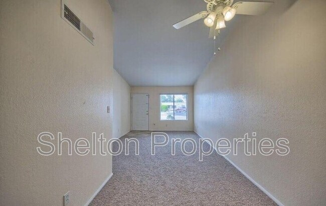Building Photo - 4523 E Camino Cir