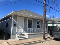 Building Photo - 2322 St Andrew St