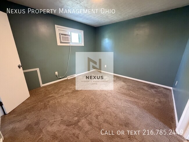 Building Photo - 6475 Sandfield Dr