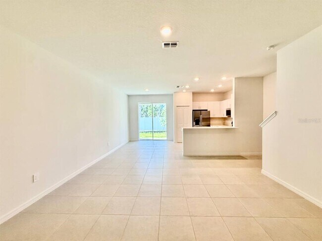 Building Photo - 10409 GOLDEN SANDS Ave