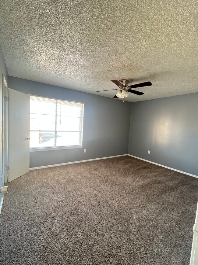 Building Photo - Rosemont Apartments