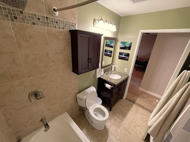 Building Photo - Furnished Ground Floor Southpointe Condo Available