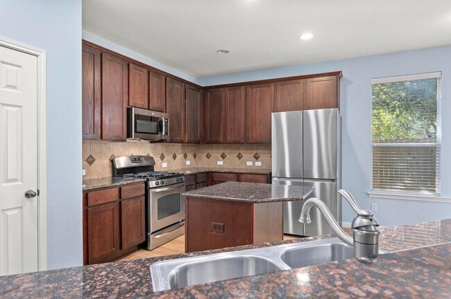 Building Photo - 1421 Gorham St