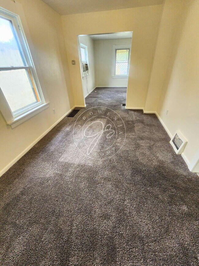 Building Photo - Spacious 3-Bedroom Home in West Toledo