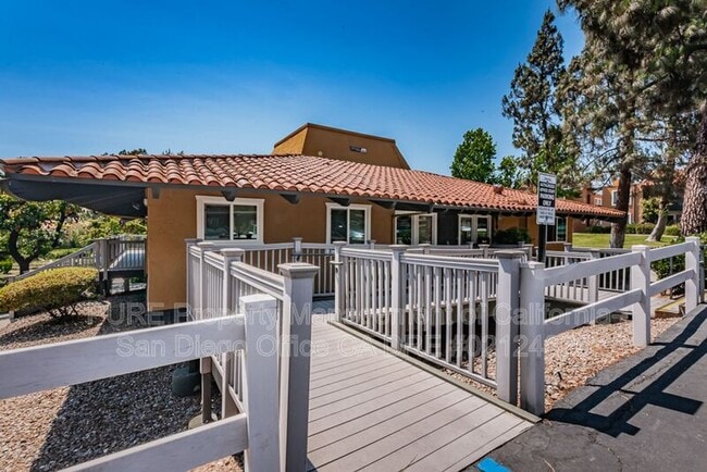 Building Photo - 17129 W Bernardo Dr