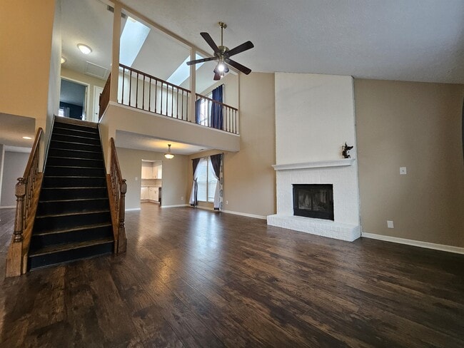 Building Photo - 7645 Bayridge Dr