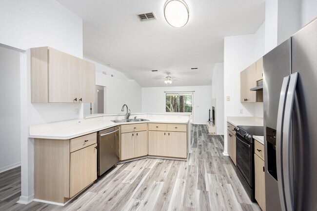 Building Photo - 6106 SW 85th St