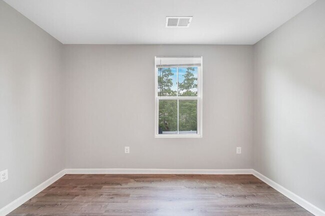Building Photo - 128 Harper Ln