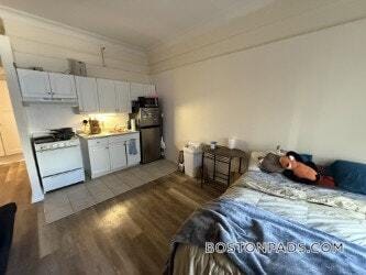 Building Photo - 62 Boylston St