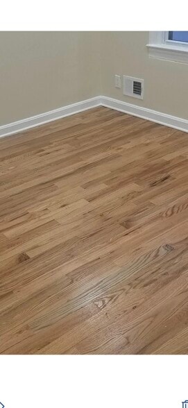 Building Photo - 489 Norwood St