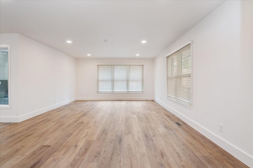 Front living area - 1836 19th St