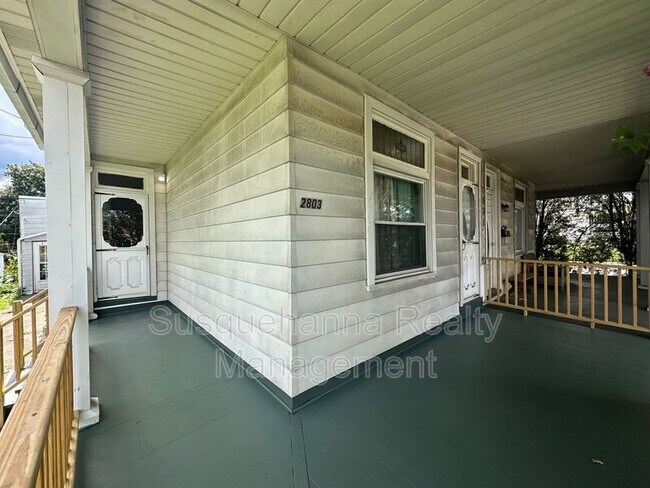 Building Photo - 2803 Canby St
