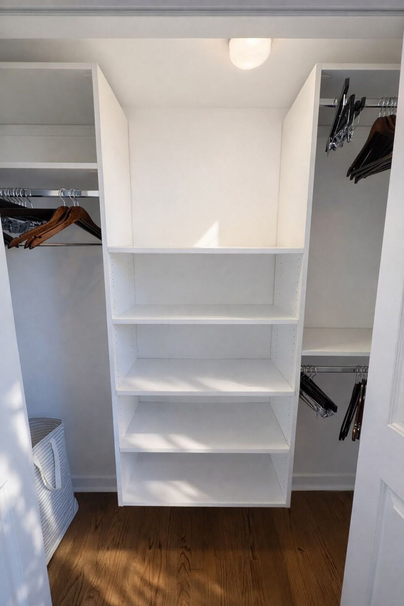 Building Photo - 736 N Throop St