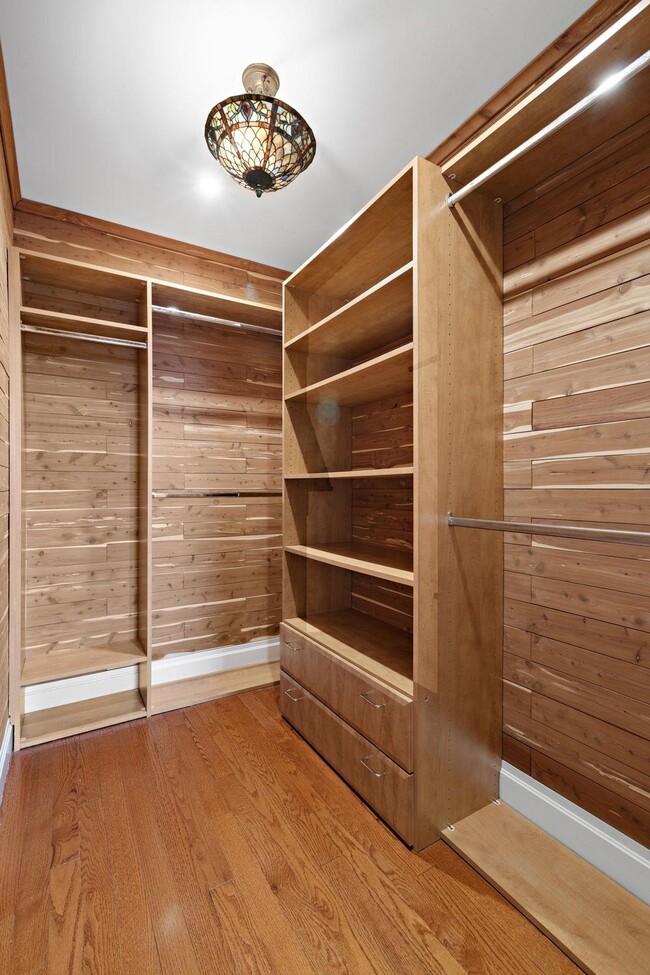 Building Photo - 502 Hudson St