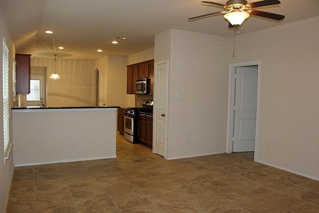 Building Photo - 3043 Heather Grove Lane