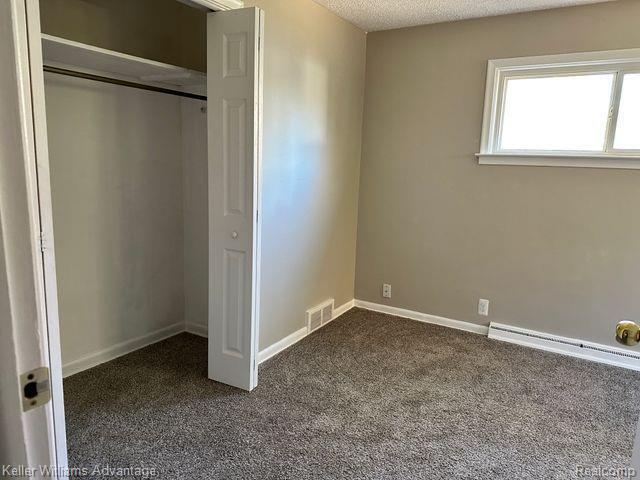 Building Photo - 2365 Rolandale St