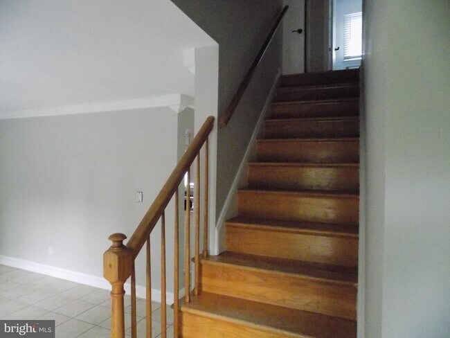 Building Photo - 313 Glenville Rd